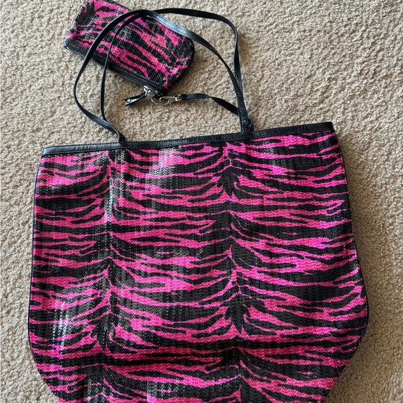 Betsey Johnson tote bag - Picture 2 of 5